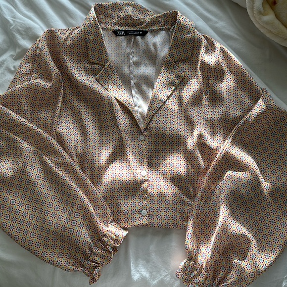 Zara satin crop button up - Picture 1 of 2